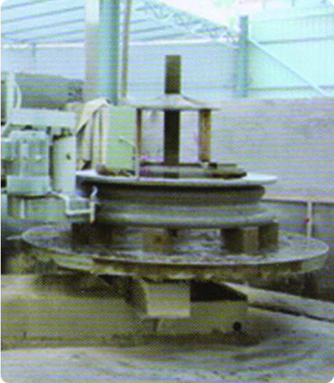 CNC Natursteinsäulenbasis/Kappenschneidemaschine für Ganitmarmor