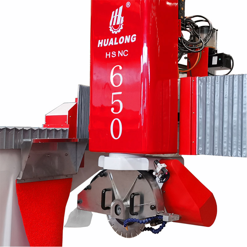 Hualong HSNC-650 3-Achsen-CNC-Brücken-Steinschneidemaschine, geeignet für die Bearbeitung von Arbeitsplatten mit Waschbecken. Schneiden von Steinplatten auf die Größe der Maschine